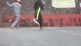 不好意思，挡一下路先
