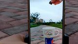 小姐姐拍视频跳水杯，学会这一招，你以后也能成视频大神！