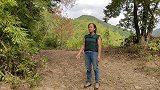 燕子上山摘野果，走到山顶时发现山上放着这些东西，吓得扭头就跑