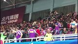 排超京津大战球迷矛盾升级！大爷大妈全上了 战斗力十足