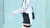 美女靠这身衣服上了热搜