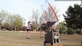 大开眼界！歪果仁的排球陪练神器 日本机器人拦网可圈可点