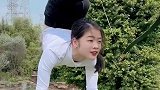 放眼古代也是非常炸裂，吕布的辕门射戟也自愧不如