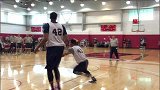 篮球-14年-美国男篮集训：德里克罗斯回来了！双手超人折叠灌框完美复出-专题