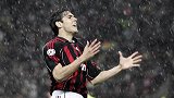 卡卡大雨中射出经典世界波 米兰3-0踩曼联晋级07欧冠决赛