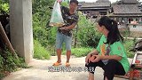 三哥买鱼给燕子补身子反遭数落一顿，小梁送来上等河鲜，有口福了