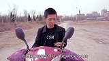 小伙买了一个智能导航，这导航报的语音一次比一个有趣