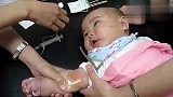 三个月的宝宝抽血超配合，乖乖的样子好可爱！