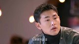 王彦霖官宣恋情，晒与艾佳妮毕业亲密合影，坦言两人曾经错过