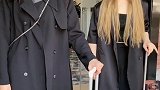 许华升团队你们两个徒步去四川？怎么不买机票呢？