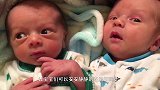 双胞胎哥哥睡觉醒来大哭起来，接下来弟弟的表情，看完不准笑