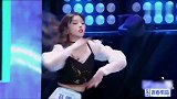 原以为虞书欣是“腰精”，看到孔雪儿穿“无痕裤”，这身材我跪了