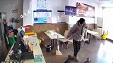 盘点那些不干人事的几位损友：友谊的小船说翻就翻，交友需谨慎！