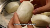 保存馒头很多人只放冰箱就错了，教你一招，放1个月不干硬不发霉