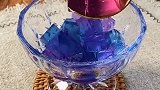 来一杯梦幻星空冻饮吧！做法超简单，美味可口