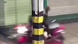 隔着屏幕都感觉到疼
