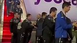 乌兹别克斯坦首次进入世界杯 下飞机受到最高规格接待