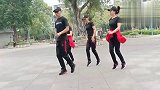 最新广场舞视频大全-20190326-鬼步舞明天会更好，领跳的大叔跳的最好，后面的美女比不过