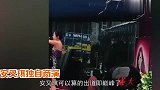 这就是曾经的超女冠军？现身小县城商演，舞台简陋却依旧卖力演唱