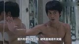 与星爷签约八年只拍两部戏，陈国坤成名后，却跪在李小龙墓前痛哭