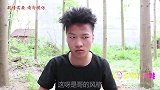 家里的水龙头坏了，妈妈自制“花洒”给来福洗头