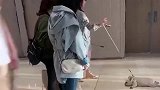 事实再次证明，动物都罢工，没有一种生物能陪女人逛完街了