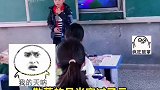 小男孩音乐课上要求唱歌，一张嘴老师被惊艳到