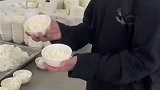 还能专业体育生餐厅狂摇米饭，四碗成功变两碗