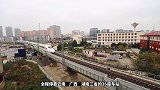 从昆明开往边境城市河口的火车，3个多小时就能到，我都想去看看