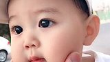 宝宝的脸蛋是水做的么这么萌