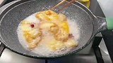 简单的不能再简单的， 梭子蟹煮荷包蛋