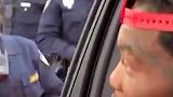 说唱歌手路过特朗普支持者集会被投诉朝人群挥枪 警察强开门逮捕