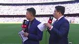 申方剑近距离观察球员踩场 武磊与首发球员一同出场热身