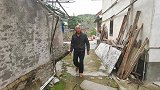 广东老板来到福建地区收废品，一早上的时间，就收获了满满的一车