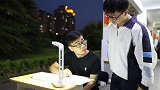 高考倒计时20天 140名老师自发“摆地摊” 为考生答疑解惑