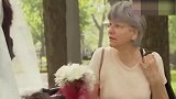 国外恶搞：路人看到新娘长这样，被吓到了