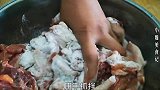 原来炒鸡好吃也有窍门，不加一滴水，鸡肉嫩滑不柴，原汁原味