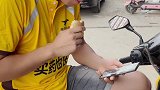 每一份靠自己劳动努力生活的职业，都值得被尊重
