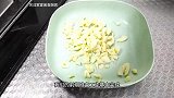 炒丝瓜，直接下锅是大错，难怪发黑又出汤