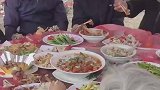 从这就能看出来，女的坐席和男人坐席的区别