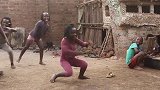 非洲最火的“烫脚舞”，至今没人敢模仿，俗称电动小马达！
