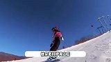 李小璐晒滑雪视频，独自一人纵横滑雪场，英姿飒爽活力十足