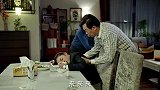 女孩学习累到吃饭都睡着，爷爷奶奶都心疼坏了