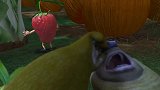 熊出没：光头强套个草莓去偷种子，差点被熊二“吃”了！