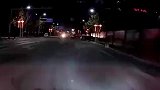 夜间行驶不关远光灯，视频车提醒无果开启远光灯