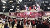 中国男篮时隔12年夏季联赛再取胜！比赛结束时全场嗨翻天