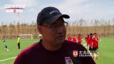 小球员走进亚泰训练基地 为球员送画接受“深造”