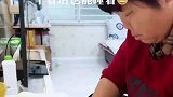婆婆包饺子中途睡觉逗笑家人