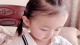 大姨教小美女算数，不料她说了这番话，让大姨瞬间崩溃！