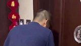 拉肚子赶着回家，结果被指纹门锁拦住了